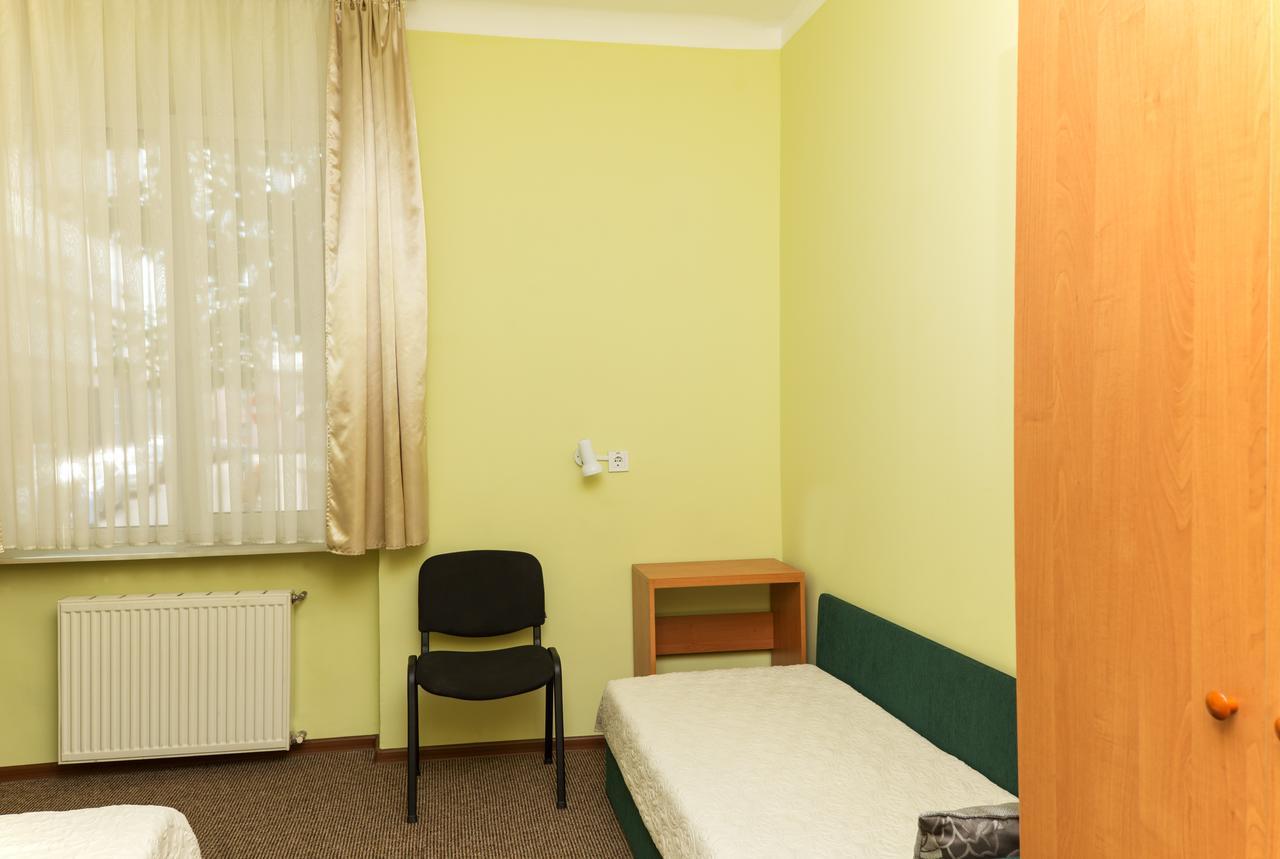 Hotel 18 Lviv Buitenkant foto