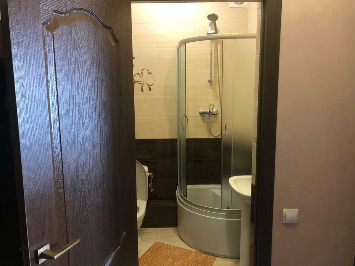 Hotel 18 Lviv Buitenkant foto