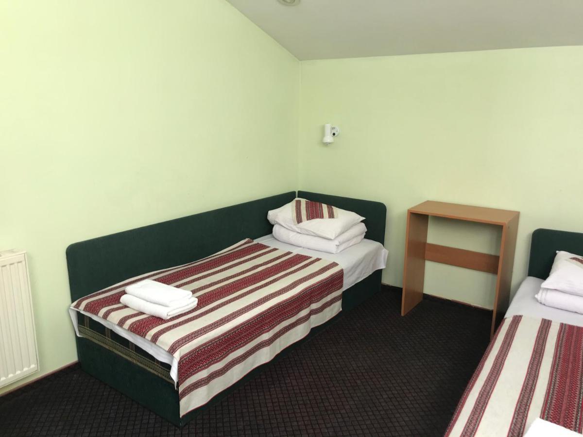 Hotel 18 Lviv Buitenkant foto